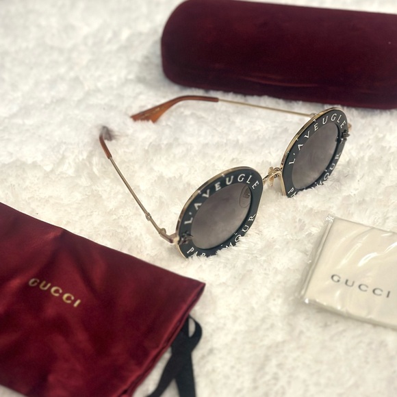 Authentic GUCCI sunglasses!! - Picture 3 of 4